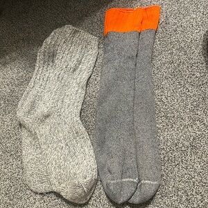 2 pair of used men’s winter socks